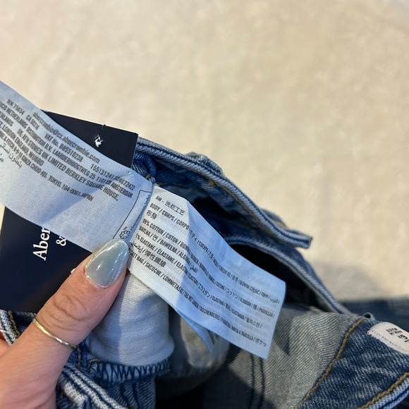 NWT Abercrombie & Fitch Women's Denim size 28 90s Relaxed High Rise Curve Love - Picture 7 of 7